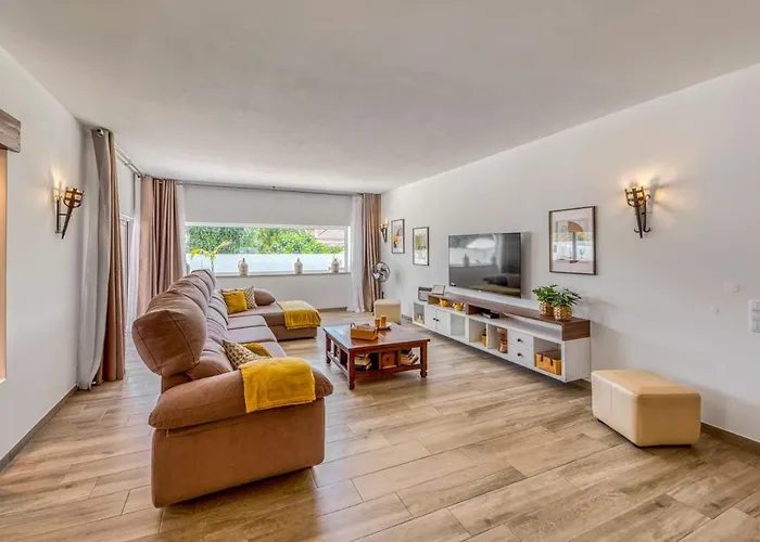 Willa Moradia Messines