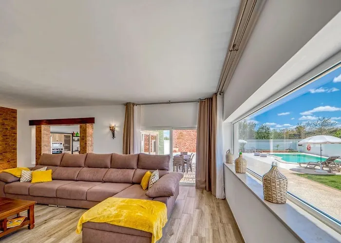 Moradia Messines Willa